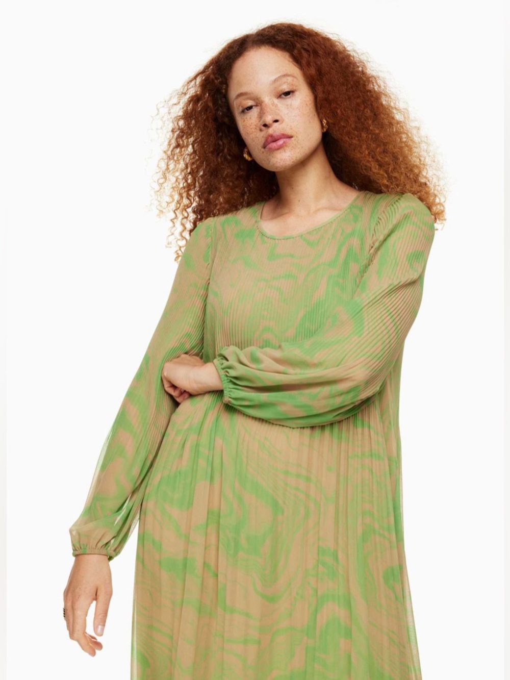 Aritzia Green Swirl Midi Dress on Tan